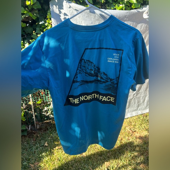 Blue North Face Short Sleeve Tee. Men’s Medium. In used condition. - Picture 2 of 3